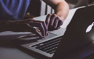 爱游戏体育-李明全面爆发！攻防两端都做出巨大贡献！，李明筒历