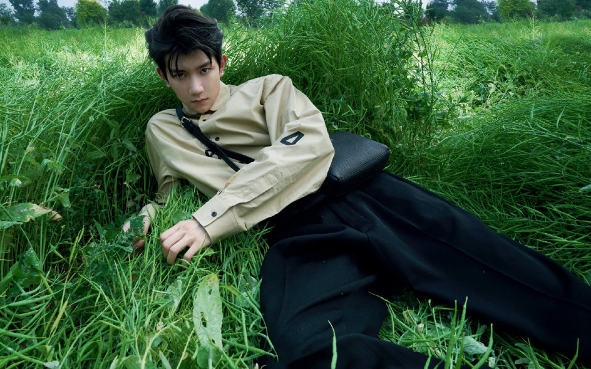 爱游戏体育APP下载-阿斯顿维拉门将神勇扑救，帮助球队逼平对手，阿斯顿维拉比赛