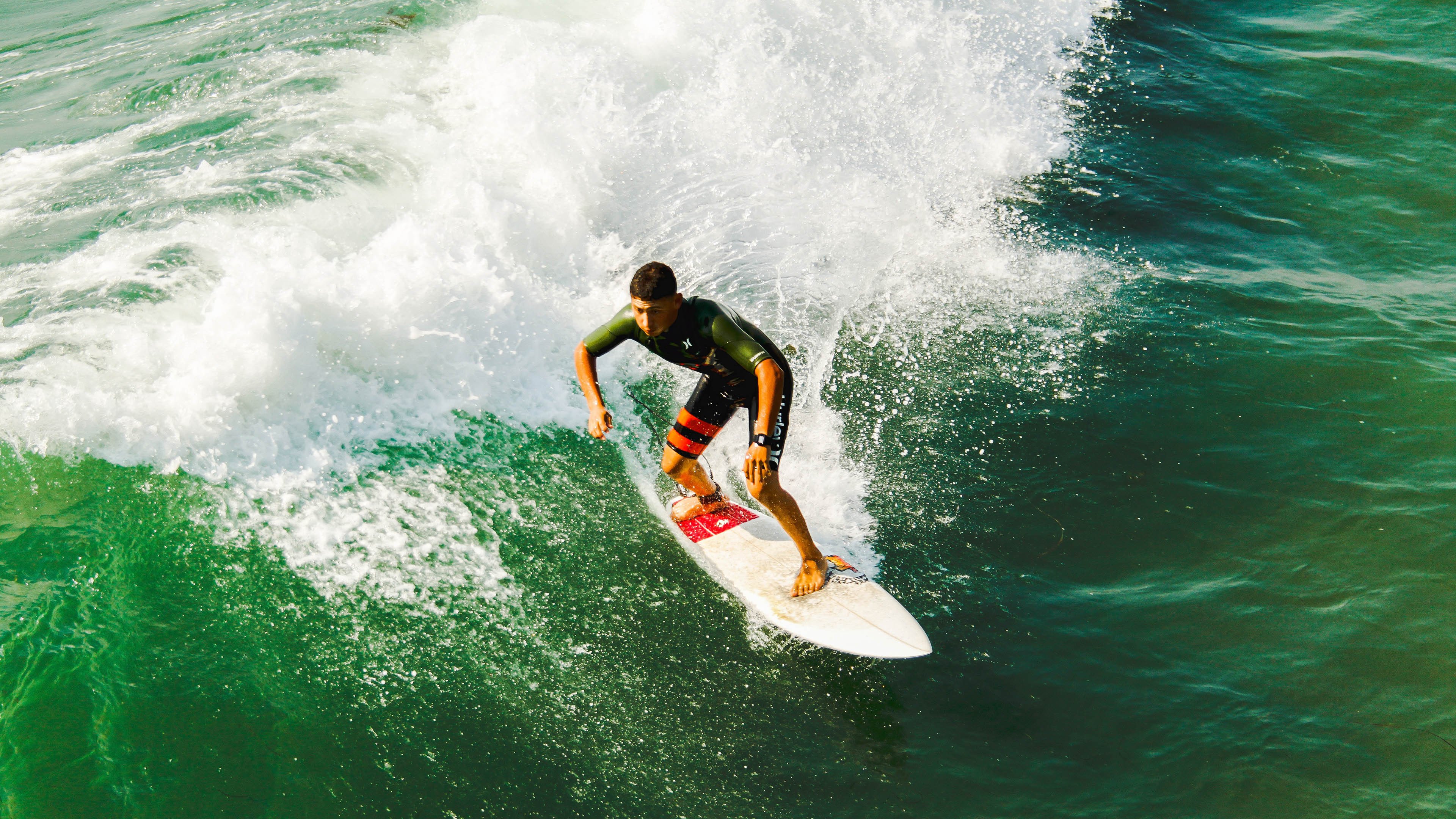巴黎连胜，本轮5-0大胜马赛，姆巴佩梅开二度，姆巴佩破门巴黎2-0马赛